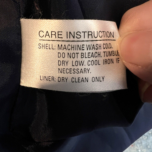 Gallery Rain Coat Women's Medium Dark Purple Pockets All Weather Jacket Classic - Picture 9 of 13